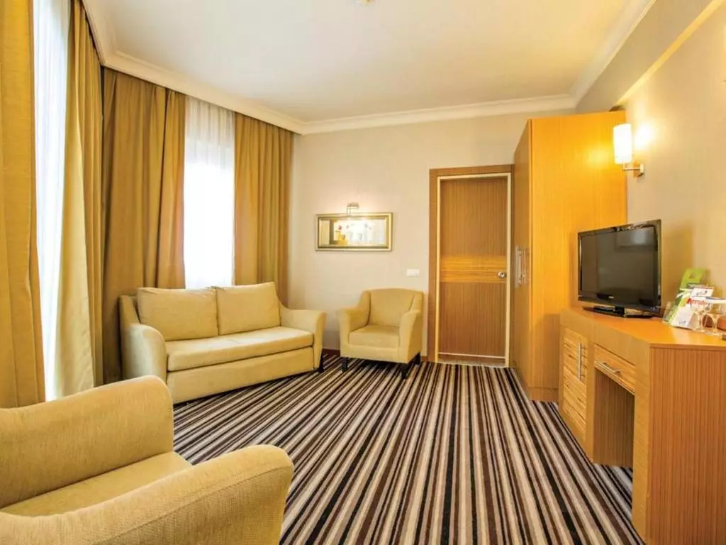 گرند ستیا مارماریس